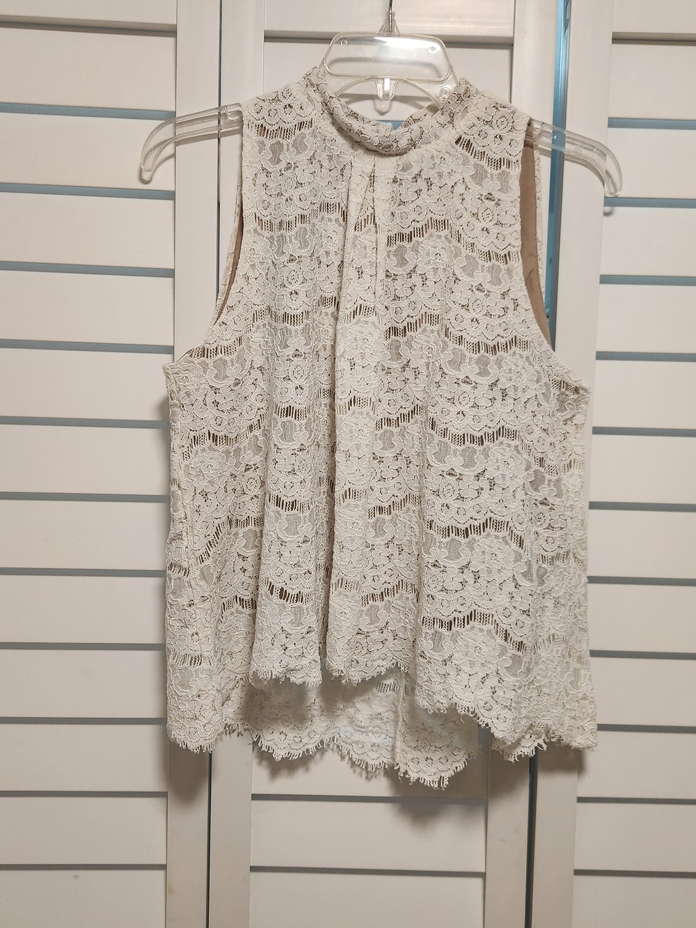 love, Fire Ivory Lace High-Neck Sleeveless Camisole